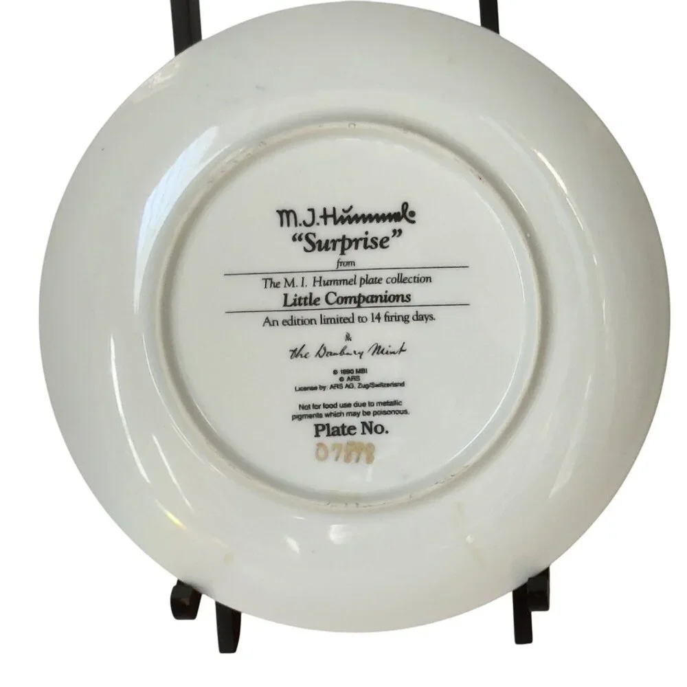 M.J. Hummel "Surprise" Little Companions Collector Plate The Danbury Mint - Picture 2 of 10